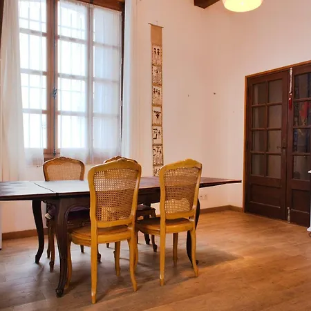 Comfortable And Spacious 69 M Apartament *